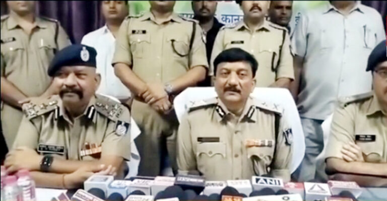 अब तक नशे के विरूद्ध रीवा पुलिस की सबसे बड़ी कार्यवाही     1 करोड़ 22 लाख कीमत की नशीली कफ सिरप सागर से की गई जप्त