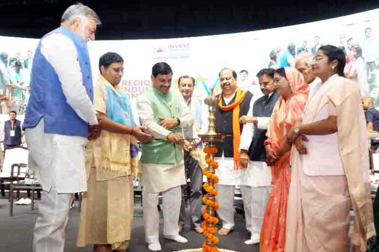विन्ध्य की नैसर्गिक संपदा और निवेश के अवसरों से अभिभूत हुए उद्योगपति, रीवा और सतना जिलों में नए औद्योगिक विकास क्षेत्र बनेंगे : मुख्यमंत्री