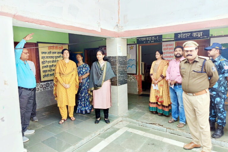 बाल संम्प्रेक्षण गृह का किया आकस्मिक निरीक्षण कलेक्टर ने