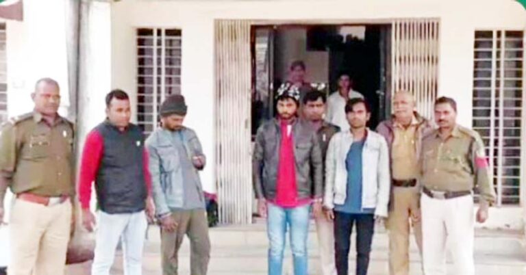जुड़वा होने का भाइयों ने उठाया फायदा, एक करता चोरी तो दूसरा सीसीटीवीके सामने रहता, पुलिस ने किया गिरफ्तार