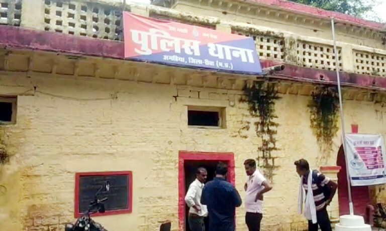 पेचकस से हमला करने वाले आरोपी को पुलिस ने किया गिरफ्तार