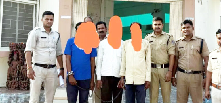 गौ-तस्करों के विरुद्ध पुलिस ने की कार्रवाई, तीन पकड़े गए