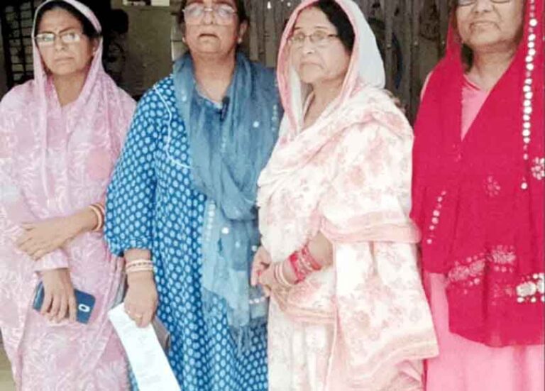 शहर में एक ही दिन दो महिलाओं के साथ हुई लाखों की लूट, शहर में मचा हडक़म्प, लूट पीडि़ता में पूर्व मुख्यमंत्री की बेटी का नाम आया सामने