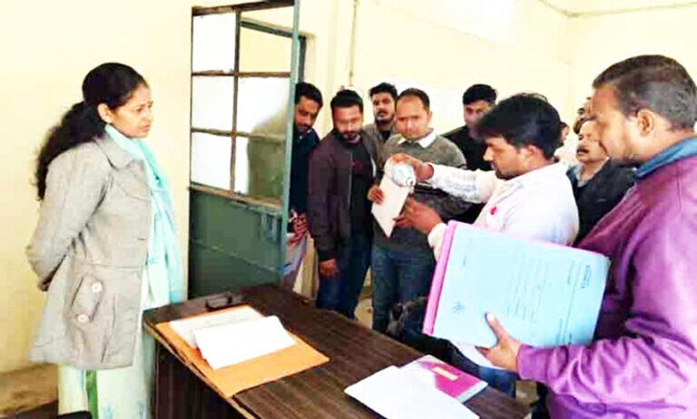 कलेक्टर जल सोधन संयत्र, ननि अमला पहुंचा मुहल्लों में