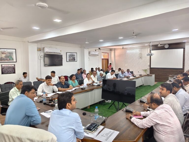 पुराने काम पूरे करें, वरना होगी कार्रवाई, सरकारी भवनों में अनिवार्य होगा वॉटर हार्वेस्टिंग