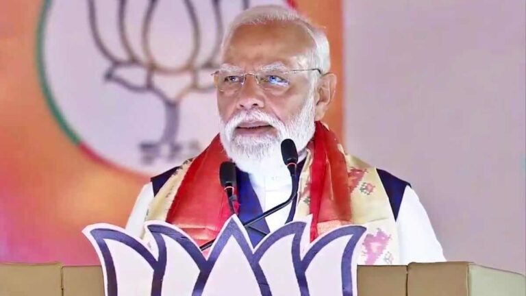 प्रधानमंत्री ने कांग्रेस पर साधा निशानामौका मिलते ही कांग्रेस अपने साथियों को धोखा देती है
