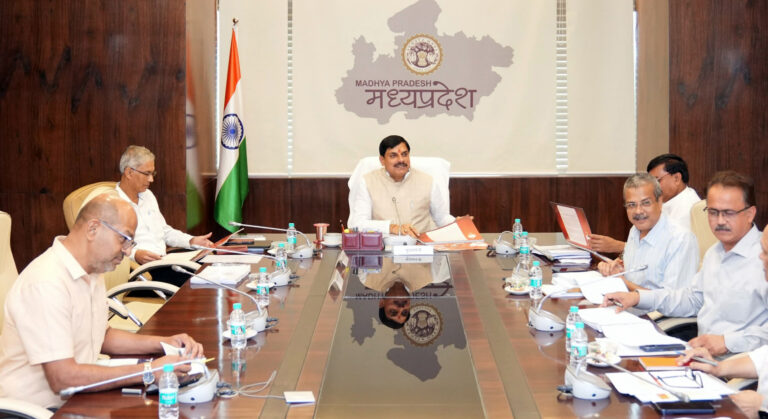 सभी समाजों को और उनकी परम्पराओं को जोड़ें: डॉ. यादव
