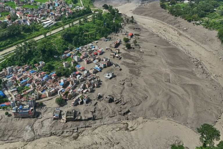 नेपाल में बारिश बनी आफत